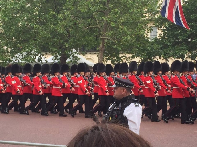 夢占い パレードの夢は環境の変化を求めることを意味する 夢意味 Com