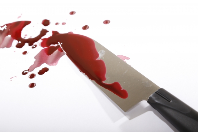 夢占いでナイフの夢は攻撃性を意味する 30パターンまとめ 夢意味 Com